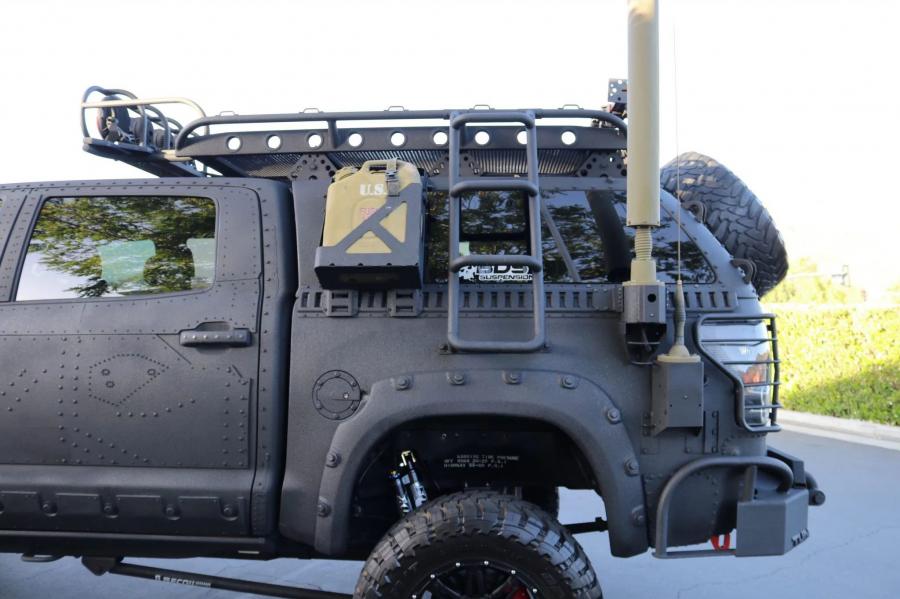 Детали экстерьера Toyota Tundra CrewMax 4x4 Zombie Apocalypse 2013 года  (фото 142 из 461)